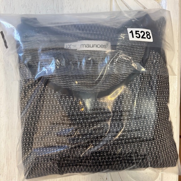 Maurices Raglan Lace Sleeve Mini Dress 1X Stripe Black White - Picture 7 of 7